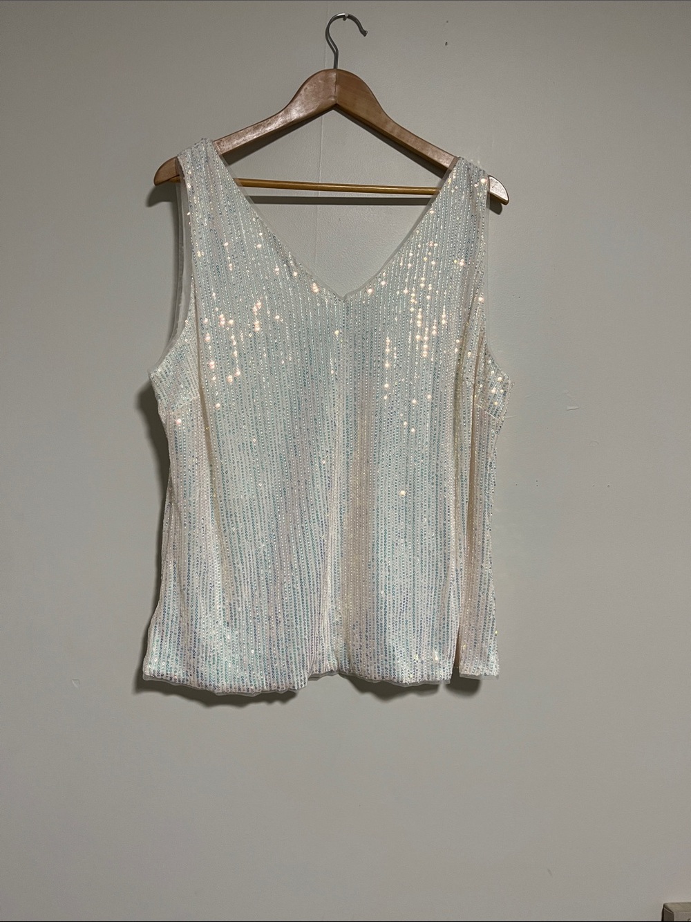 Sequined V-Neck Tank Top - Ivory